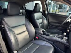 HONDA HR-V 1.8 16V EXL 2018/2018 SÉTIMA VEÍCULOS GUAPORÉ / Carros no Vale