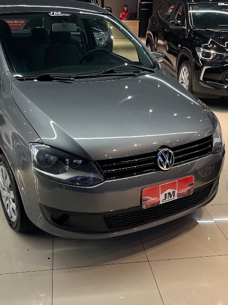VOLKSWAGEN FOX1.0 GII 2011/2011 JM AUTOMÓVEIS VENÂNCIO AIRES / Carros no Vale