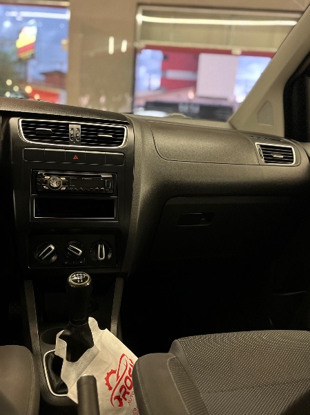 VOLKSWAGEN FOX1.0 GII 2011/2011 JM AUTOMÓVEIS VENÂNCIO AIRES / Carros no Vale