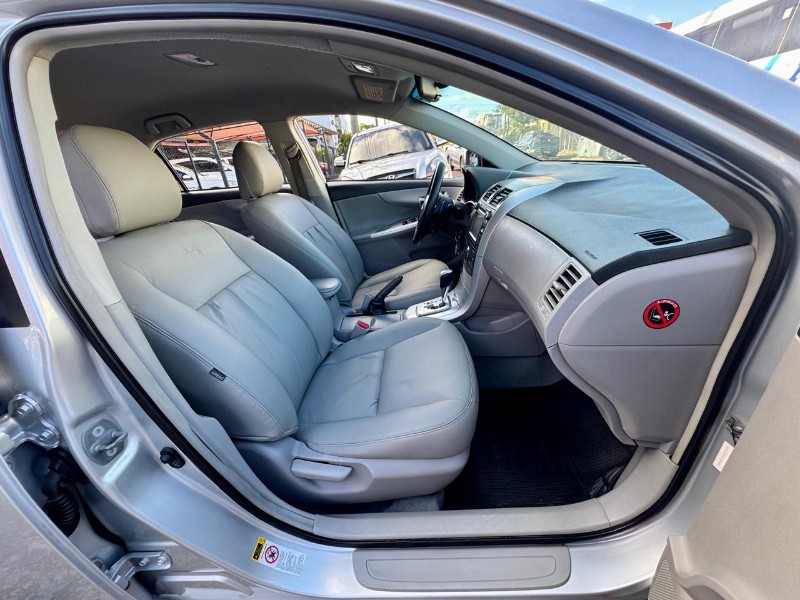 TOYOTA COROLLA XEI 2.0 FLEX 16V AUT. 2013/2014 AR MULTIMARCAS VENÂNCIO AIRES / Carros no Vale