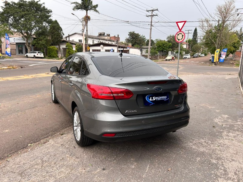 FORD FOCUS 2.0 16V/SE/SE PLUS FLEX 5P AUT. 2016/2016 LS MULTIMARCAS VENÂNCIO AIRES / Carros no Vale