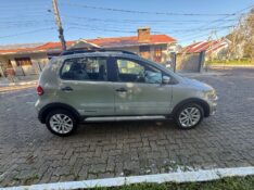 VOLKSWAGEN FOX 1.0 MPI TRACK (FLEX) 2017/2017 ELY AUTOMÓVEIS LAJEADO / Carros no Vale