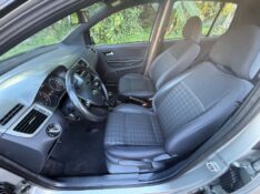 VOLKSWAGEN FOX 1.0 MPI TRACK (FLEX) 2017/2017 ELY AUTOMÓVEIS LAJEADO / Carros no Vale