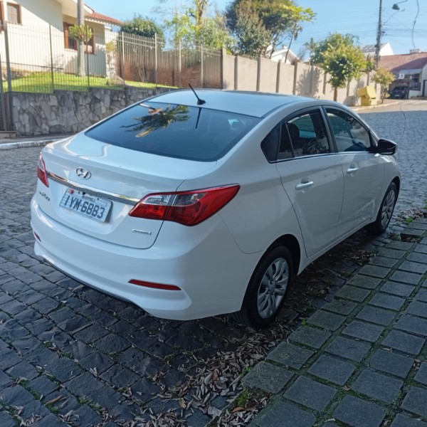 HYUNDAI HB20 COMF 1.6 AUT. 2017/2018 ALTERNATIVA VEÍCULOS LAJEADO / Carros no Vale