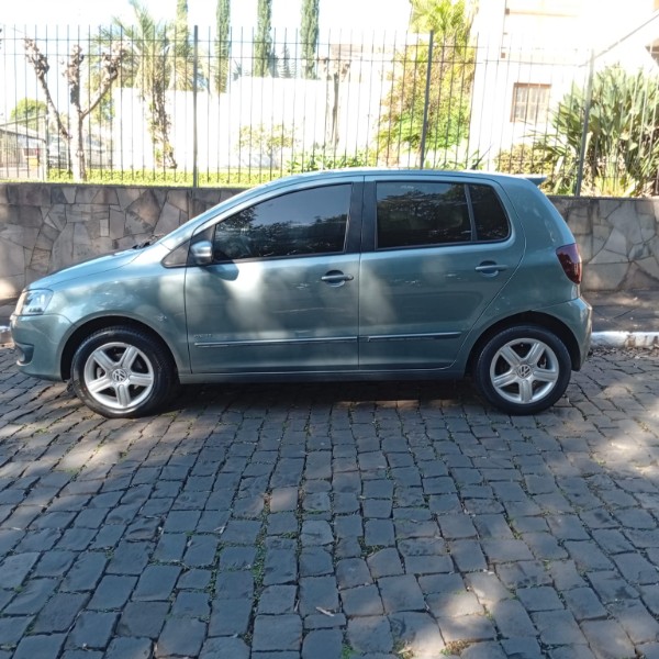 VOLKSWAGEN FOX PRIME 1.6 2009/2010 ALTERNATIVA VEÍCULOS LAJEADO / Carros no Vale