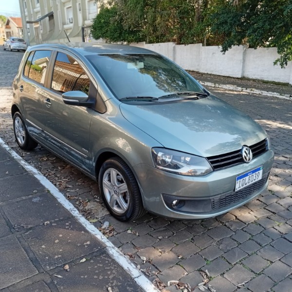 VOLKSWAGEN FOX PRIME 1.6 2009/2010 ALTERNATIVA VEÍCULOS LAJEADO / Carros no Vale