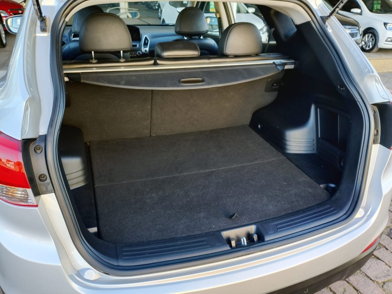 HYUNDAI IX35 2.0 GL /2015 CHIMA VEÍCULOS VENÂNCIO AIRES / Carros no Vale