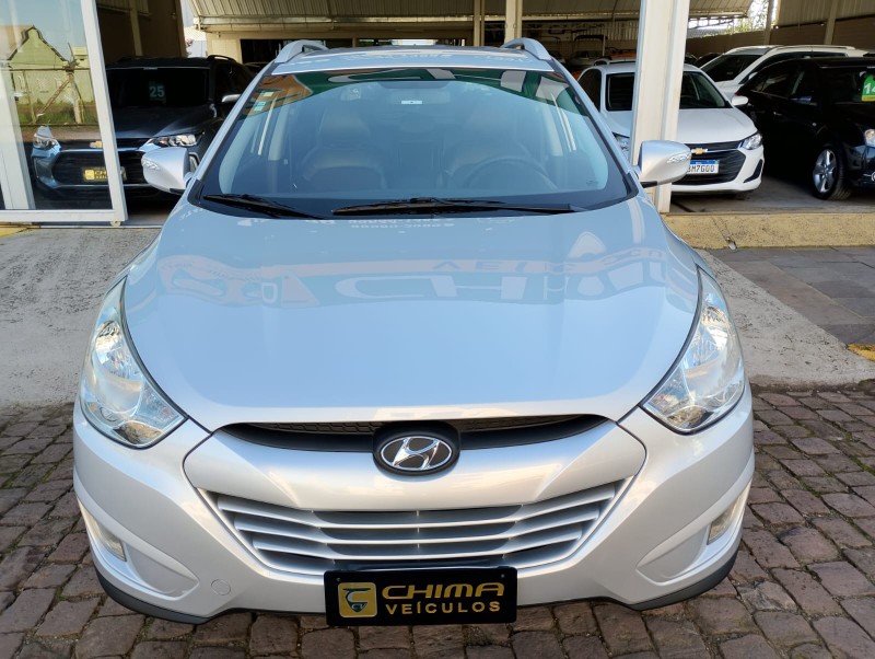 HYUNDAI IX35 2.0 GL /2015 CHIMA VEÍCULOS VENÂNCIO AIRES / Carros no Vale
