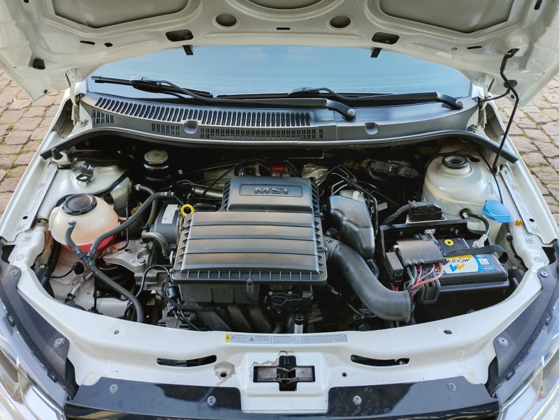 VOLKSWAGEN VOYAGE 1.6 MSI /2019 CHIMA VEÍCULOS VENÂNCIO AIRES / Carros no Vale