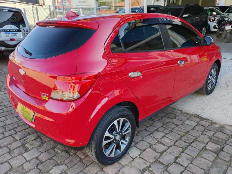CHEVROLET ONIX HATCH LTZ 1.4 8V FLEXPOWER 5P MEC. /2013 CHIMA VEÍCULOS VENÂNCIO AIRES / Carros no Vale