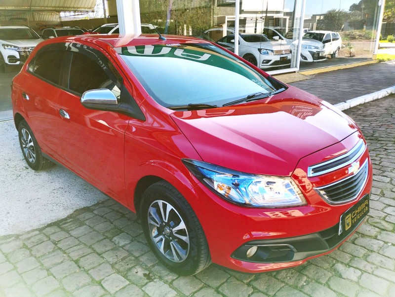 CHEVROLET ONIX HATCH LTZ 1.4 8V FLEXPOWER 5P MEC. /2013 CHIMA VEÍCULOS VENÂNCIO AIRES / Carros no Vale