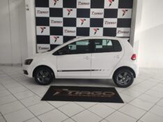 VOLKSWAGEN FOX RUN 1.6 8V 2017/2017 TIAGO AUTOMÓVEIS VENÂNCIO AIRES / Carros no Vale