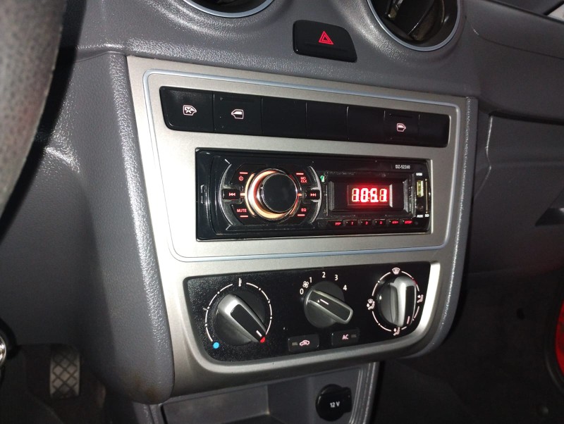 VOLKSWAGEN GOL 1.0 2013/2013 TIAGO AUTOMÓVEIS VENÂNCIO AIRES / Carros no Vale