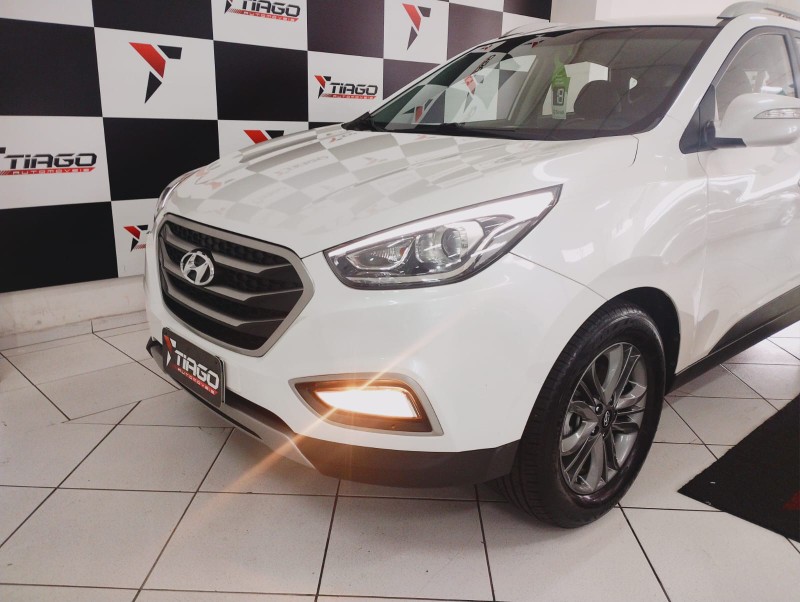 HYUNDAI IX 35 IX35 2.0 2018/2018 TIAGO AUTOMÓVEIS VENÂNCIO AIRES / Carros no Vale