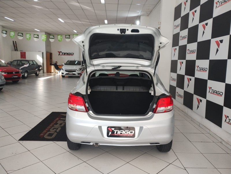 CHEVROLET ONIX 1.0 2018/2018 TIAGO AUTOMÓVEIS VENÂNCIO AIRES / Carros no Vale