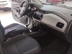CHEVROLET ONIX 1.0 2018/2018 TIAGO AUTOMÓVEIS VENÂNCIO AIRES / Carros no Vale