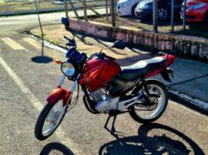 YAMAHA YBR 125 FACTOR E 2011/2012 CRUZEIRO MULTIMARCAS CRUZEIRO DO SUL / Carros no Vale