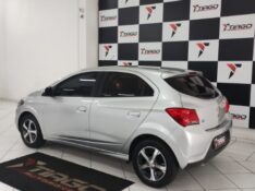 CHEVROLET ONIX 1.4 LTZ 2017/2017 TIAGO AUTOMÓVEIS VENÂNCIO AIRES / Carros no Vale