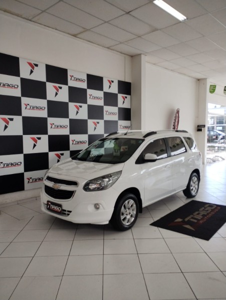 CHEVROLET SPIN 1.8 LTZ 2016/2016 TIAGO AUTOMÓVEIS VENÂNCIO AIRES / Carros no Vale