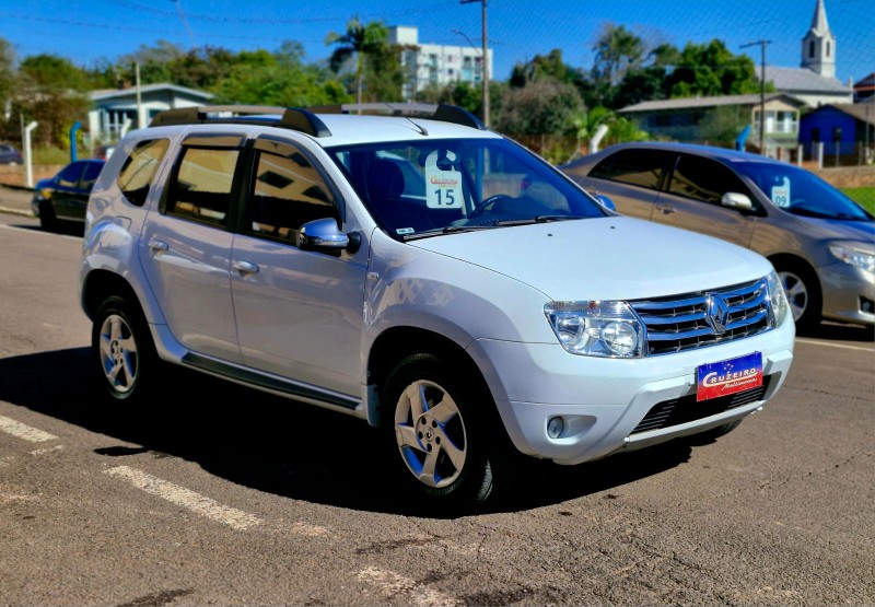 RENAULT DUSTER 2.0 DYNAMIQUE 4X2 16V 2015/2015 CRUZEIRO MULTIMARCAS CRUZEIRO DO SUL / Carros no Vale