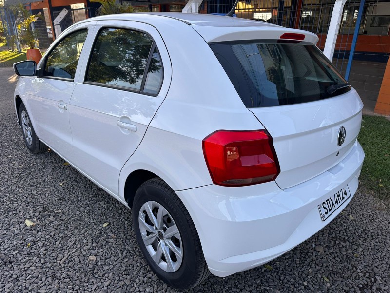 VOLKSWAGEN GOL 1.0 /2023 MENEGHINI VEÍCULOS ARROIO DO MEIO / Carros no Vale