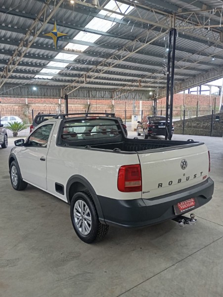 VOLKSWAGEN SAVEIRO 1.6 CS 8V 2021/2022 LAVENDA VEÍCULOS ARROIO DO MEIO / Carros no Vale