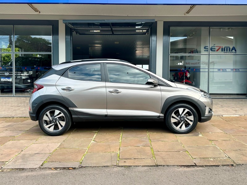 HYUNDAI HB20X DIAMOND 1.6 2021/2022 SÉTIMA VEÍCULOS GUAPORÉ / Carros no Vale