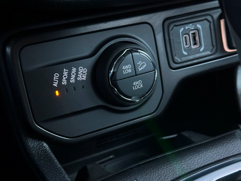 JEEP RENEGADE S T270 1.3 TB 4X4 2022/2024 SÉTIMA VEÍCULOS GUAPORÉ / Carros no Vale