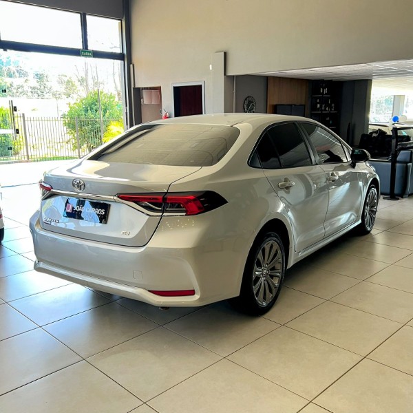 TOYOTA COROLLA 2.0 XEI 16V 2020/2020 JOÃO CARROS MULTIMARCAS GUAPORÉ / Carros no Vale