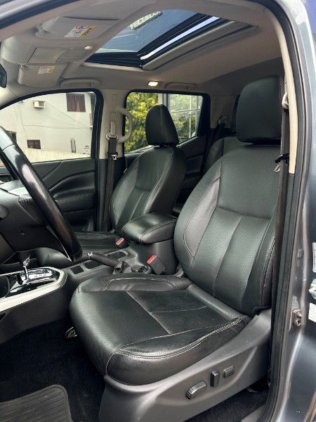 NISSAN FRONTIER LE 2.3 BI-TURBO 4X4 AT 2020/2021 SÉTIMA VEÍCULOS GUAPORÉ / Carros no Vale