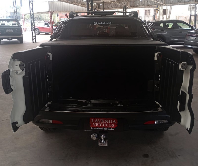 FIAT TORO 2.0 16V FREEDOM 2018/2019 LAVENDA VEÍCULOS ARROIO DO MEIO / Carros no Vale