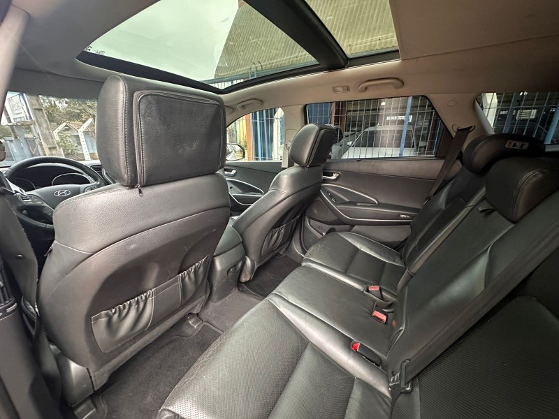 HYUNDAI SANTA FÉ 3.3 V6 /2016 MENEGHINI VEÍCULOS ARROIO DO MEIO / Carros no Vale