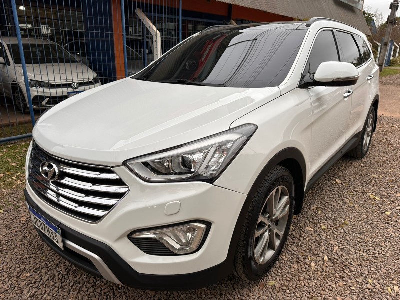 HYUNDAI SANTA FÉ 3.3 V6 /2016 MENEGHINI VEÍCULOS ARROIO DO MEIO / Carros no Vale