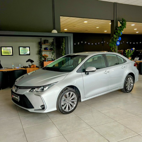 TOYOTA COROLLA 2.0 XEI 16V 2020/2020 JOÃO CARROS MULTIMARCAS GUAPORÉ / Carros no Vale TOYOTA COROLLA 2.0 XEI 16V 2020/2020 JOÃO CARROS MULTIMARCAS GUAPORÉ / Carros no Vale