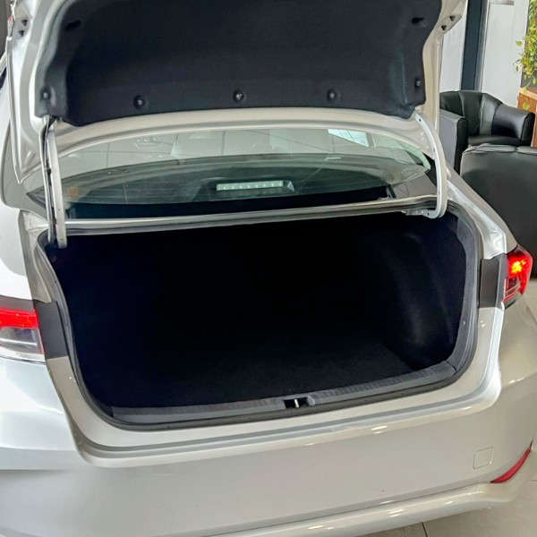 TOYOTA COROLLA 2.0 XEI 16V 2020/2020 JOÃO CARROS MULTIMARCAS GUAPORÉ / Carros no Vale TOYOTA COROLLA 2.0 XEI 16V 2020/2020 JOÃO CARROS MULTIMARCAS GUAPORÉ / Carros no Vale