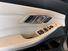 BMW 320I 2.0 M SPORT 16V TURBO ACTIVEFLEX 2022/2023 AUTOGRIF MOTORS CAMPO BOM / Carros no Vale