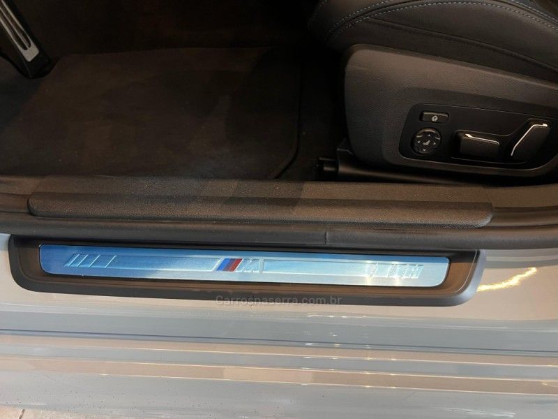 BMW 320I 2.0 M SPORT 16V TURBO ACTIVEFLEX 2024/2025 AUTOGRIF MOTORS CAMPO BOM / Carros no Vale
