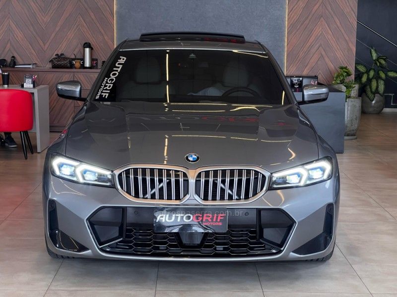 BMW 320I 2.0 M SPORT 16V TURBO ACTIVEFLEX 2022/2023 AUTOGRIF MOTORS CAMPO BOM / Carros no Vale