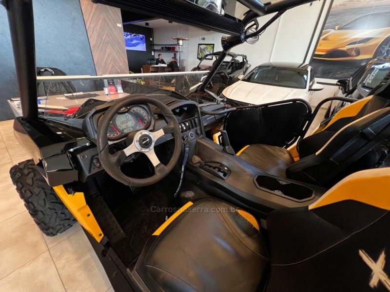 CAN-AM MAVERICK XRS 1000 2016/2016 AUTOGRIF MOTORS CAMPO BOM / Carros no Vale