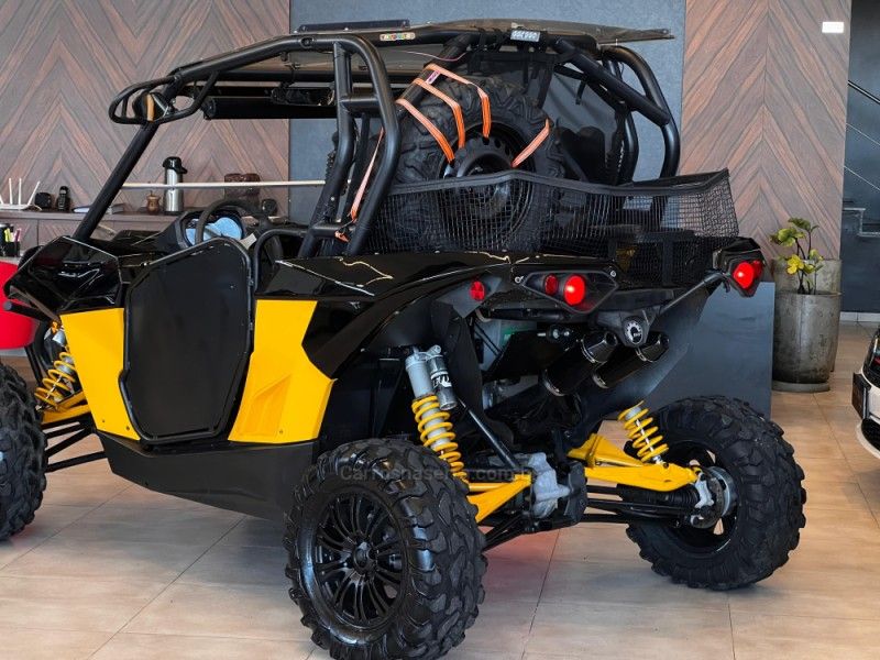 CAN-AM MAVERICK XRS 1000 2016/2016 AUTOGRIF MOTORS CAMPO BOM / Carros no Vale
