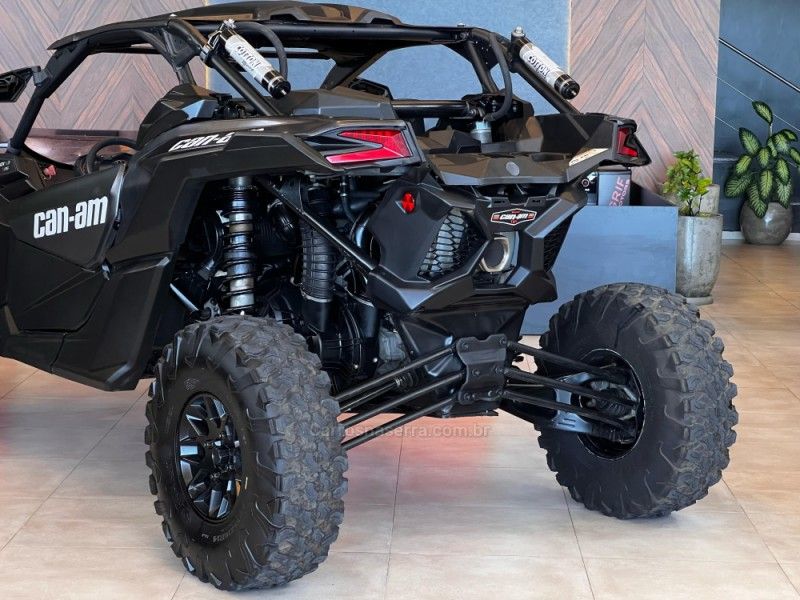 CAN-AM MAVERICK XRS X3 XRS TURBO RR SMART SHOX 2018/2018 AUTOGRIF MOTORS CAMPO BOM / Carros no Vale