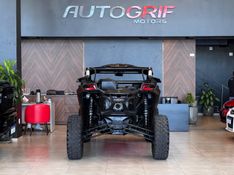 CAN-AM MAVERICK XRS X3 XRS TURBO RR SMART SHOX 2018/2018 AUTOGRIF MOTORS CAMPO BOM / Carros no Vale