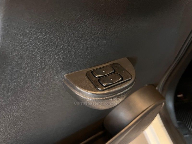 CHEVROLET CELTA 1.0 MPFI LT 8V 2013/2014 AUTOGRIF MOTORS CAMPO BOM / Carros no Vale