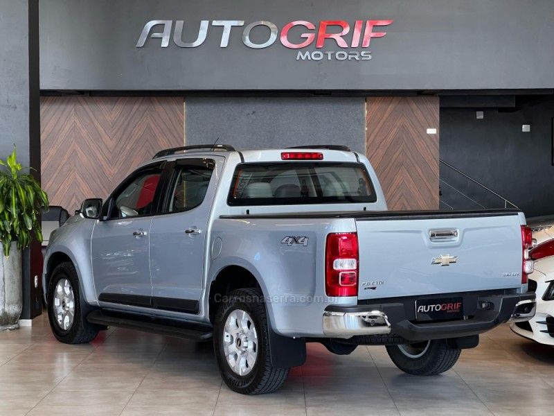 CHEVROLET S10 2.8 LTZ 4X4 CD TURBO 2013/2013 AUTOGRIF MOTORS CAMPO BOM / Carros no Vale