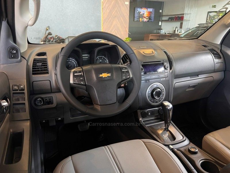CHEVROLET S10 2.8 LTZ 4X4 CD TURBO 2013/2013 AUTOGRIF MOTORS CAMPO BOM / Carros no Vale
