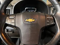 CHEVROLET TRAILBLAZER 2.8 LTZ 4X4 16V TURBO 2017/2018 AUTOGRIF MOTORS CAMPO BOM / Carros no Vale