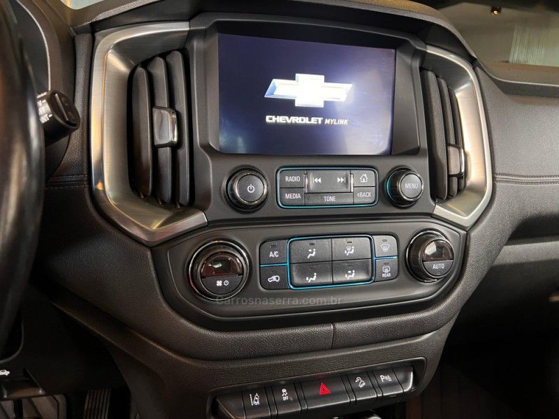 CHEVROLET TRAILBLAZER 2.8 LTZ 4X4 16V TURBO 2017/2018 AUTOGRIF MOTORS CAMPO BOM / Carros no Vale