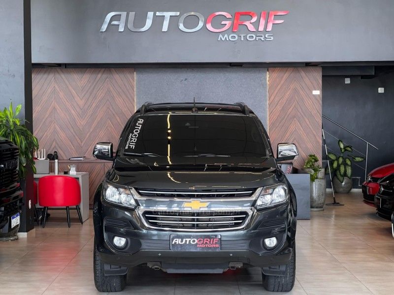 CHEVROLET TRAILBLAZER 2.8 LTZ 4X4 16V TURBO 2017/2018 AUTOGRIF MOTORS CAMPO BOM / Carros no Vale