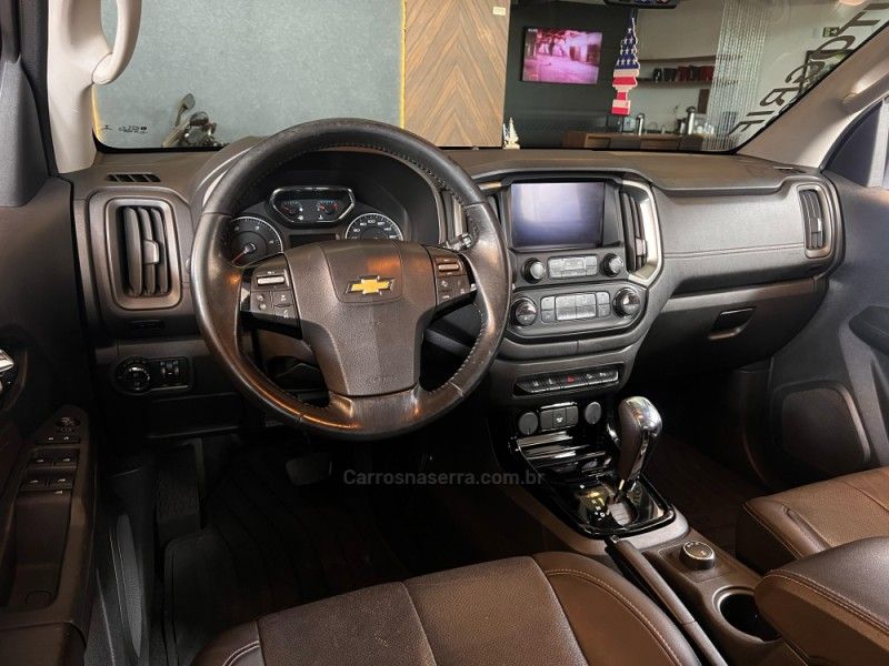 CHEVROLET TRAILBLAZER 2.8 LTZ 4X4 16V TURBO 2017/2018 AUTOGRIF MOTORS CAMPO BOM / Carros no Vale