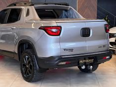 FIAT TORO 2.0 16V ULTRA 4X4 AT9 2022/2022 AUTOGRIF MOTORS CAMPO BOM / Carros no Vale
